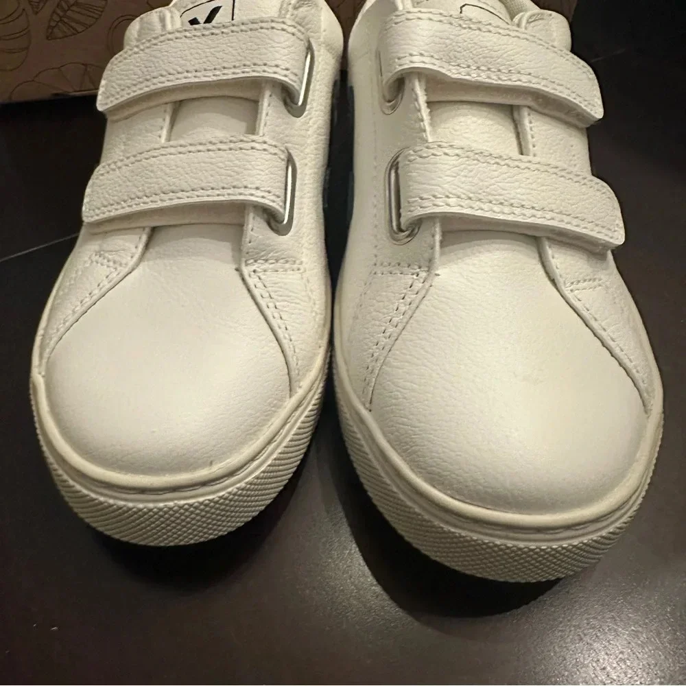 NIB Veja Esplar Kids Shoes White Nautico Size Youth 2